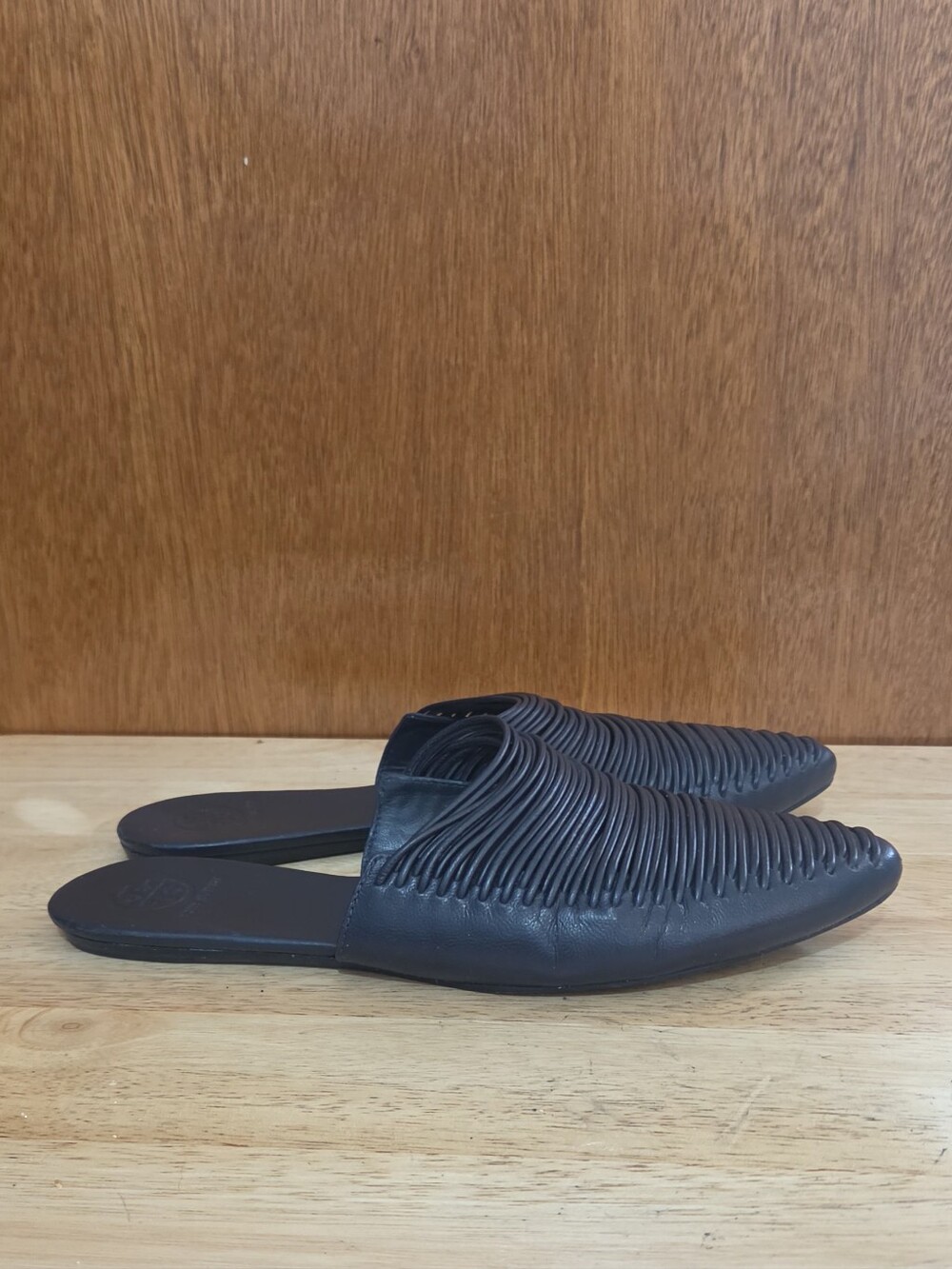 Tory Burch Sienna Black Leather Pointed Toe Woven Flat Slide Mules Size 7M - Picture 5 of 14